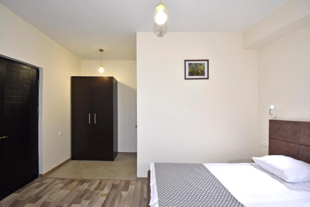 The Nut Guest House Yerevan Ngoại thất bức ảnh
