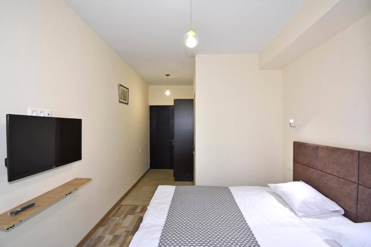 The Nut Guest House Yerevan Ngoại thất bức ảnh